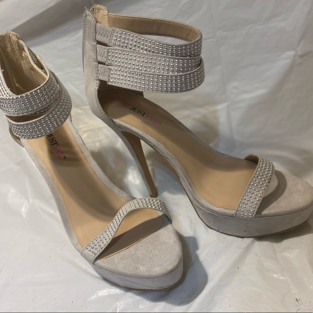 Justfab Grey Heel Dress Shoe Size 9